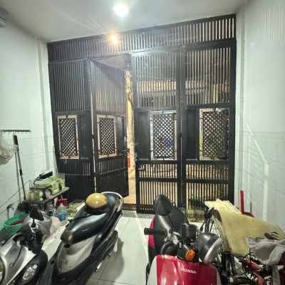 BÁN NHÀ 3 TẦNG, HẺM XE HƠI PHẠM VĂN ĐỒNG,  56M², SỔ NỞ HẬU, GIÁ 6.4 TỶ TL