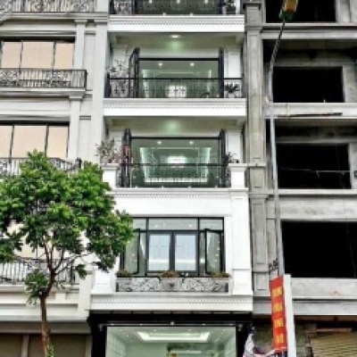 siêu phẩm LÂM HẠ- LONG BIÊN , nhà mới 46m2, , 7 tầng , thang  máy, ngõ to  như phố ,ô tô tránh