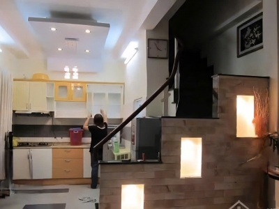 MẶT TIỀN NGANG 8M BỀ THẾ,  CHO THUÊ 20TR/THÁNG, CHỈ NHỈNH 8 TỶ