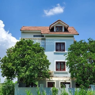 Bán biệt thự Làng Việt Kiều Giáp Quận 8 - 4 tầng, 200m2 ngang 10m - đ - nhỉnh 12 tỷ. Lh: 0909797545