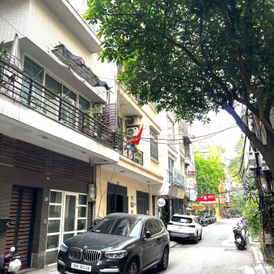 Bán nhà phố Quần Ngựa Ba Đình, ô tô, 60m - 5 tầng chỉ nhỉnh 23 tỷ