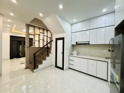 Bán nhà Khương Trung- Vài bước ra phố - 3 thoáng - Nhà giữ tiền- 35m2