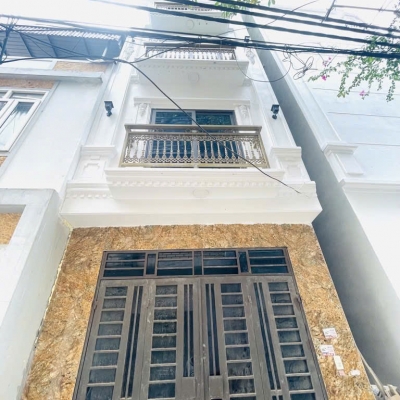 CÁN BÁN NHÀ GẤP TẠI YÊN LỘ - YÊN NGHĨA - HÀ ĐÔNG DT 40M2 XAY 5 TẦNG. NHỈNH 8 TỶ