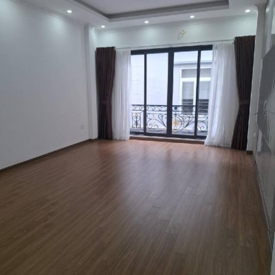 Bán nhà lĩnh nam 6 tầng thang máy long lanh ô tô hoàng mai
