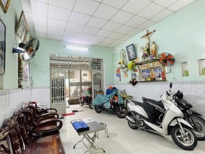 D2051 ⚡️⚡️ nhà trong chợ Nguyễn Văn Quá Q12, SHR, Vuông, 4x30m, 4.x tỷ