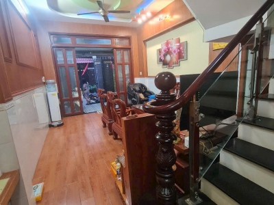 Bình Tân: Nhà 4 tầng, 64m2, 5PN, ngõ 6, sổ đỏ, giá 6.5 tỷ - Không gian sống lý tưởng, giá trị đầu tư hấp dẫn!