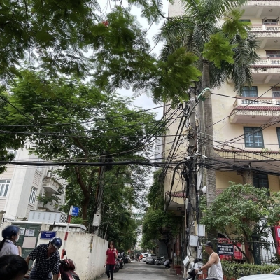 Bán nhà Kim Mã, ngõ rộng, ô tô đỗ cửa, ở sướng, 55m chỉ 15 tỷ