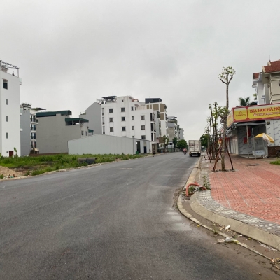 Bán đất TDC Ngọc Thụy, Long Biên 45m2, mt 4.2 m, view công viên, kinh doanh , giá chào nhỉnh 14 tỷ