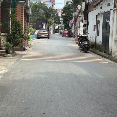 Bán nhà 30m x 5T ngõ 44 Đức Giang, mới tinh ở luôn, 10m ra oto tránh chỉ 5 tỷ 4 còn tl. LH 0936123469