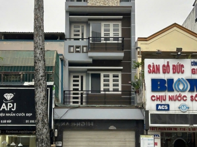 Nhà MT 1069 Phan Văn Trị, Phường 10, Gò Vấp, MT 30m, 4,2x17m, Cn 55,1 m2, trệt 3 lầu, ST, 5PN, 4WC, 17 tỷ TL