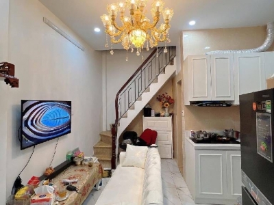 bán nhà quán thánh ba đình 22m x4 tầng 6,9 tỷ lô góc,3 nhà ra phố