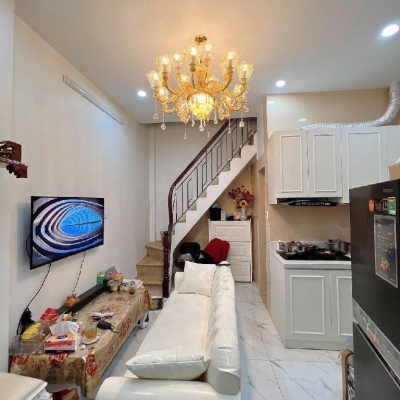 bán nhà quán thánh ba đình 22m x4 tầng 6,9 tỷ lô góc,3 nhà ra phố