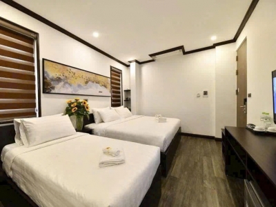 Bán khách sạn mặt phố Lương Ngọc Quyến, 80m2, 5 tầng, mặt tiền 5.4m, 77.8 tỷ, cho thuê 120tr/tháng