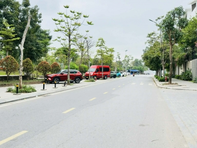 bán nhà Ngọc Thuỵ, 6 tầng thang máy, ôtô đỗ cửa, thoáng trước sau