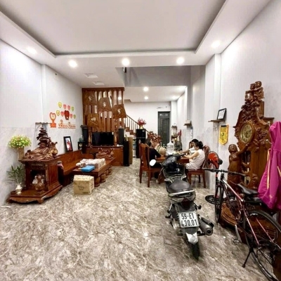 Bán nhà 3 Tầng Dĩ An,SHR đường nhựa 12m,gần ĐHQG TPHCM