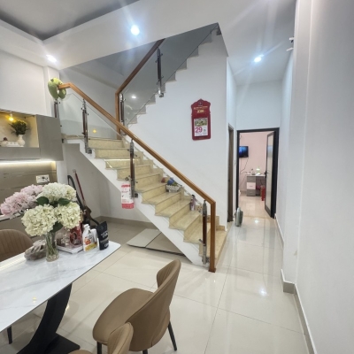 ► Kiệt thẳng thông 50m ra MT Điện Biên Phủ, 66m2, 2 tầng chính chủ xây ở