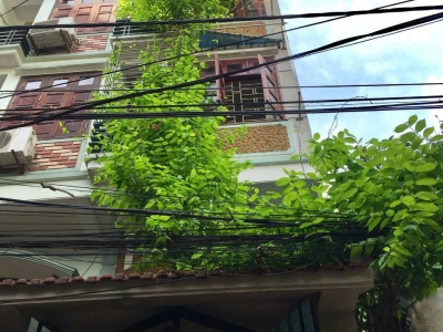 Cho thuê nhà nguyên căn ngõ 645 Vũ Tông Phan, 45m2 x 3 tầng,1 lửng.4 ngủ.3 wc, 13,3 Triệu