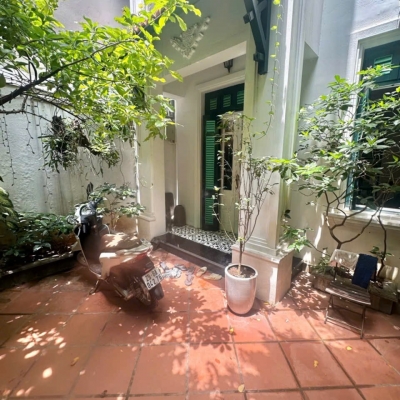 Bán nhà Ngọc Hà Đội Cấn, 120m2, mặt tiền 10m, gần Lăng Bác, chỉ 23 tỷ