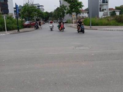 BÁN NHÀ MẶT ĐƯỜNG CỰ KHỐI HOA ĐỘNG – LONG BIÊN – VỊ TRÍ ĐẮC ĐỊA .