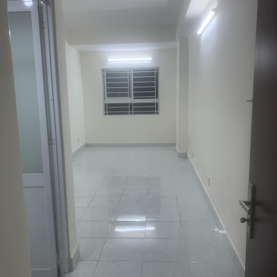 Cho thuê căn hộ 2PN tại chung cư 35 Hồ Học Lãm, nhà trống mới nhận bàn giao, giá 5,5 triệu/tháng