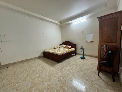 BÁN NHÀ MẶT TIỀN HÒN RỚ 1 – TRỤC ĐƯỜNG CHÍNH TÔN ĐỨC THẮNG, PHƯỚC ĐỒNG – NHA TRANG

- Diện tích: 76,3² (ngang 5m)
Diện tích thực tế lên tới 97,3m2 ak. 
- Kết cấu: 3 tầng – 3 phòng ngủ, 3WC
- Hướng: Tây 
- Đường: 12m rộng rãi, ngay trung tâm, dân cư đông đ