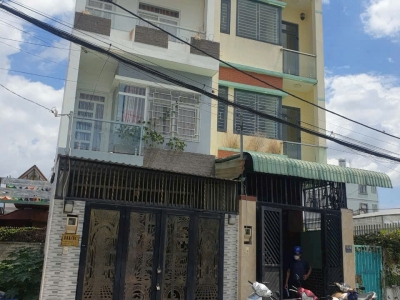BÁN ĐẤT TẶNG NHÀ 3 LẦU + 2 PHÒNG TRỌ CHO THUÊ 12 TRIỆU/TH - NGÔ CHÍ QUỐC - BÌNH CHIỂU. 
SÁT BÊN CHỢ ĐẦU MỐI
