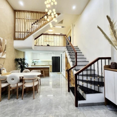 Bán nhà Hoàng Liệt - 45m2 - nhà đẹp - ở luôn - ngõ to - gần phố - giá 7.59 tỷ - SĐCC