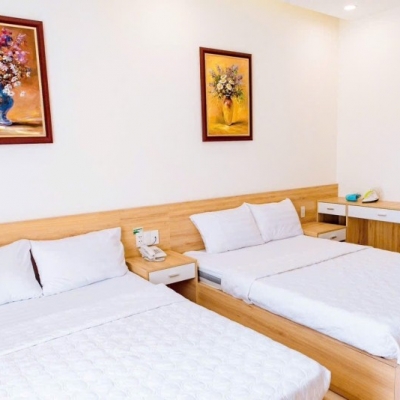 # Nhà Mặt Tiền Hà Huy Tập, 300m2, ngang 20m, 20 phòng KD, thu 250-300 tr/th