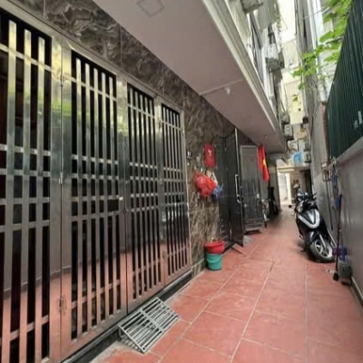 NHÀ ĐẸP PHỐ NGUYỄN KHÁNH TOÀN, Ô TÔ GẦN, NHIỀU TIỆN ÍCH, VỪA Ở VỪA CHO THUÊ – 5T, 43,5M2, 8,9 TỶ