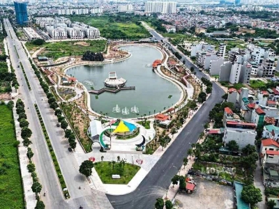 biệt thự sân vườn Ngọc Thuỵ, 200m x 4 tầng, mặt tiền 12.5m, 3 thoáng, ngõ thông, ôtô để trong sân