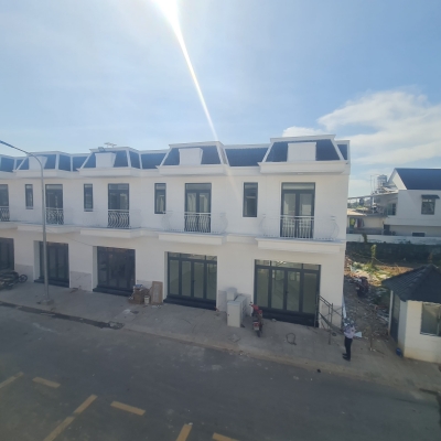 NHÀ PHỐ ĐỐI DIỆN KCN RẠCH BẮP – GIÁ CHỈ TỪ 2,5 TỶ  KHAI THÁC DÒNG TIỀN NGAY