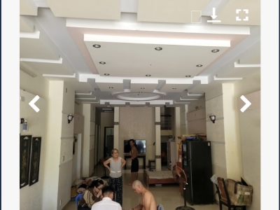 + Nam Hòa Xuân, Nhà C4 gác lửng, sau Minh Mạng và Phước Lan, đi xe đạp 5 phút ra bãi tắm sơn thủy.