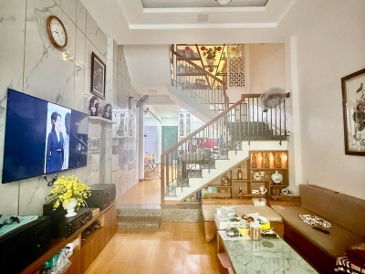 # Kiệt nhựa Gần Nguyễn Thành Hãn, 72m2, 2 tầng 3PN, sạch đẹp 5.x tỷ