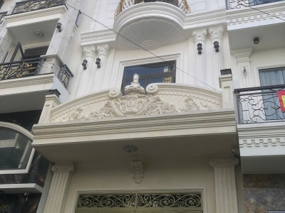 ????Bán Nhà / Ngắn Hà Huy Giáp Chủ Xây Tâm Huyết - Ngã Tư Ga- Ngang Đẹp 4,9m- HXT 9m- Giá Nhỉnh 6 tỷ????????
☘️Diện tích ngang 5,2 dài 14
☘️Hoàn công 1 trệt 3 lầu
☘️Công năng 4PN 5WC Phòng thờ, sân thượng, xe hơi trong nhà
☘️Vị trí Thạnh Lộc 13 ngay Chợ C