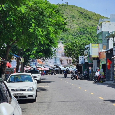 Cho thuê nhà Mặt tiền Kinh Doanh khu sầm uất đường Dương Hiến Quyền– Bắc Nha Trang.