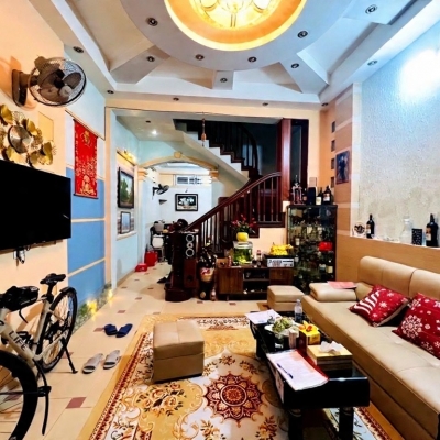 nguyễn khang 50m x4 tầng 11,3 tỷ ngõ ô tô,thông các ngả,dân xây,gần phố