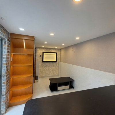 K1844 ✨ sát cầu vượt Nguyễn Thái Sơn, SHR, tầng, 6.3x4.2m, 2.x tỷ