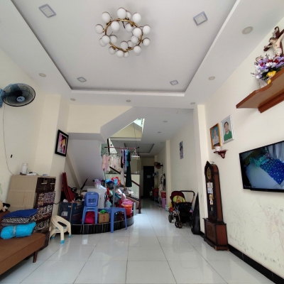 Bán nhà quận 12, hẻm thông 4m, ngay chợ Lạc Quang, P.TTN, 4x27m, 3 tầng, giá 7 Tỷ