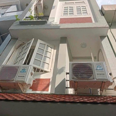 Cho Thuê Nhà Quận 10 - 4 Tầng - 5PN - 17 Triệu