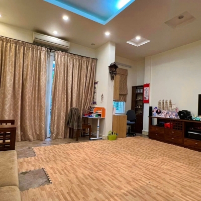 Bán nhà mặt phố Quán Thánh, 37m2, 4 tầng, mặt tiền 5m, 21.8 tỷ, KD đỉnh, dòng tiền 20 tr/tháng