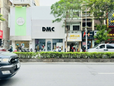 nhà mặt phố Nguyễn Văn Cừ, mặt tiền 13m, nở hậu, dòng tiền ổn định, full thổ cư