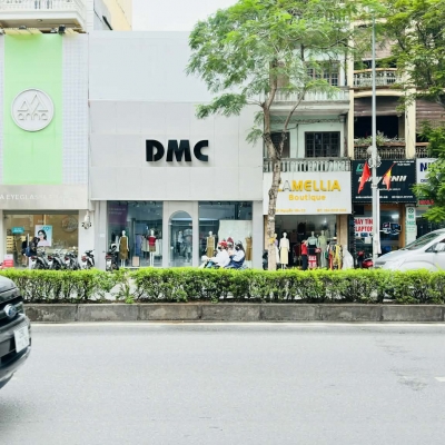 nhà mặt phố Nguyễn Văn Cừ, mặt tiền 13m, nở hậu, dòng tiền ổn định, full thổ cư