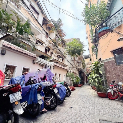 CHÍNH CHỦ XƯA BÁN NHÀ 2 TẦNG CŨ- MẶT TIỀN HXH Đ.CÔ GIANG, QUẬN 1- NGANG LỚN 5,7M*16M VUÔNG VỨC- DÒNG TIỀN 30TR/TH- 0938676685 GIANG GIANG GẶP CHỦ