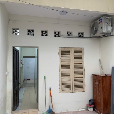 Cho thuê nhà Phố Cầu Giấy 2 tầng x 55m2, 3 ngủ, 2 WC, 9.5triệu/th