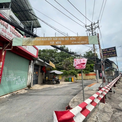SIÊU PHẨM NHÀ PHỐ HXH ĐƯỜNG LÊ VĂN THỌ PHƯỜNG 14 GÒ VẤP CHỈ 6,1 TỶ- 2 TẦNG 60m2 (4x15)

????Diện tích ngang chuẩn 4m dài 15
????Kết cấu 1 trệt 1 lầu đúc 
????Công năng đầy đủ 3PN 2WC
????Hẻm chuẩn 4m xe hơi tới nhà
????Khu an ninh, dân trí cao 
????Pháp l