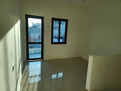 ????ĐÂU RA NHÀ Cán Bộ Ô Tô đỗ gần 30m² Khương Trung, 4PN, giá chỉ hơn 4.9 tỷ?