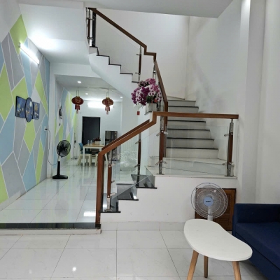 ► Nhà Kiệt 3m gần MT Trần Cao Vân,  Ô tô đậu 25m, DT 51m2, 2 mê đúc, 3.9x tỷ