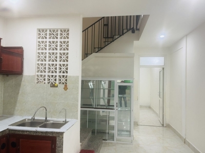 ► Thanh Khê, 20m ra Mặt tiền, 74m2, 2 tầng sạch đẹp, 3PN, Sân Rộng, 3.x tỷ vừa