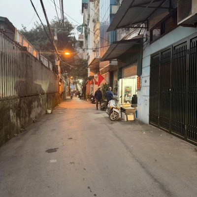 BÁN ĐẤT PHỐ NGUYỄN KHÁNH TOÀN 132M, MT 6M - GIÁ ĐẦU TƯ