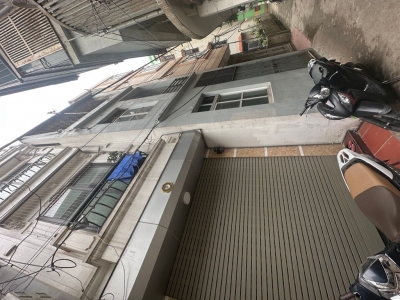 Bán nhà thanh lân 5 tầng long lanh dân xây ở ngay gần phố hoàng mai